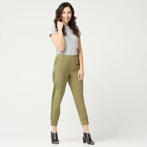 NWOT H by Halston Ankle Pull On Pants with Tuxedo Panel